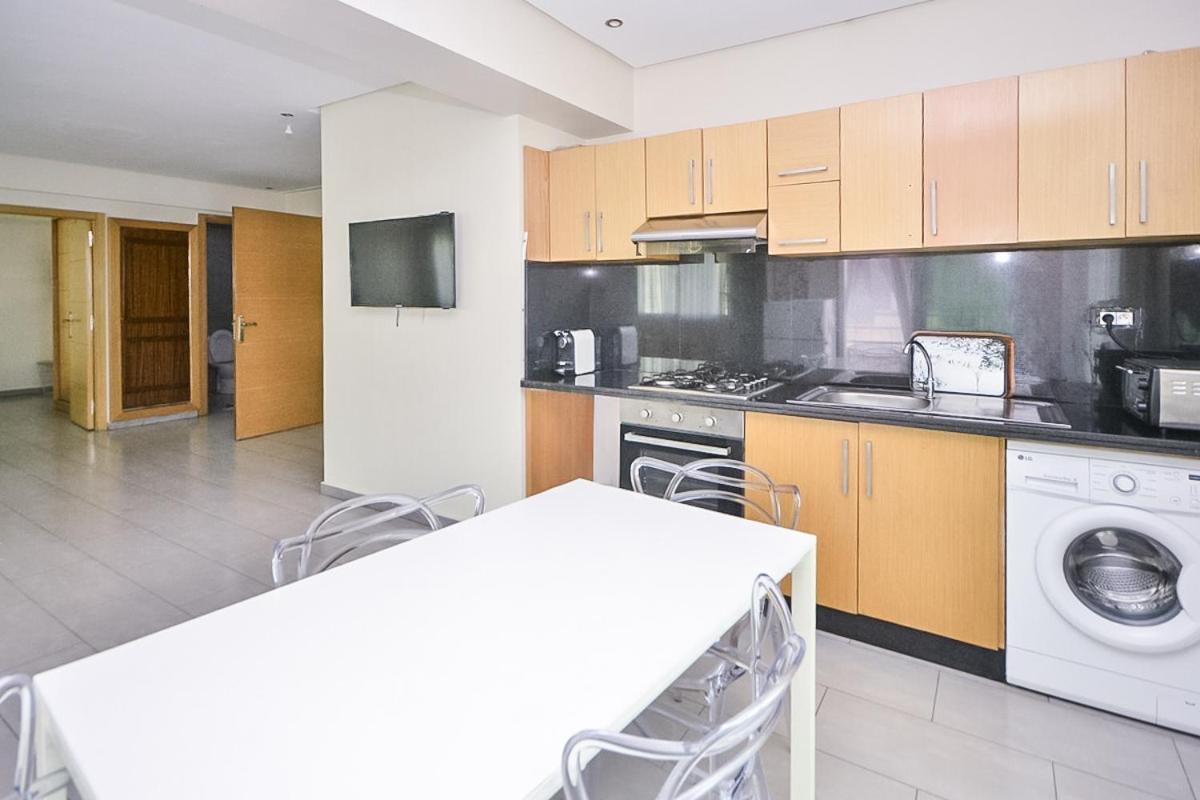 Cozy Central - Gym & Spa Services Apartamento Casa Blanca