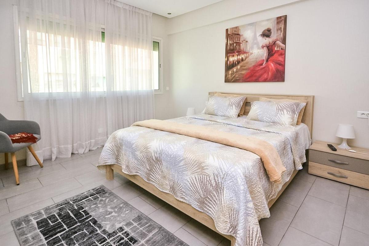Cozy Central - Gym & Spa Services Apartamento